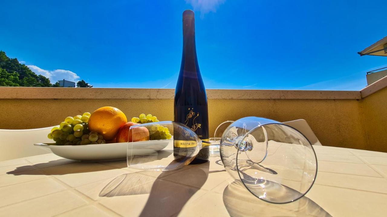 Apartments Villa Astra & Pinija Брела Екстериор снимка