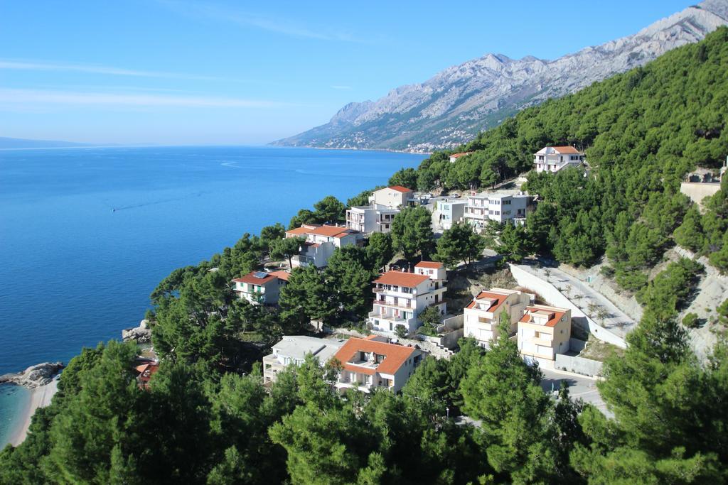 Apartments Villa Astra & Pinija Брела Стая снимка