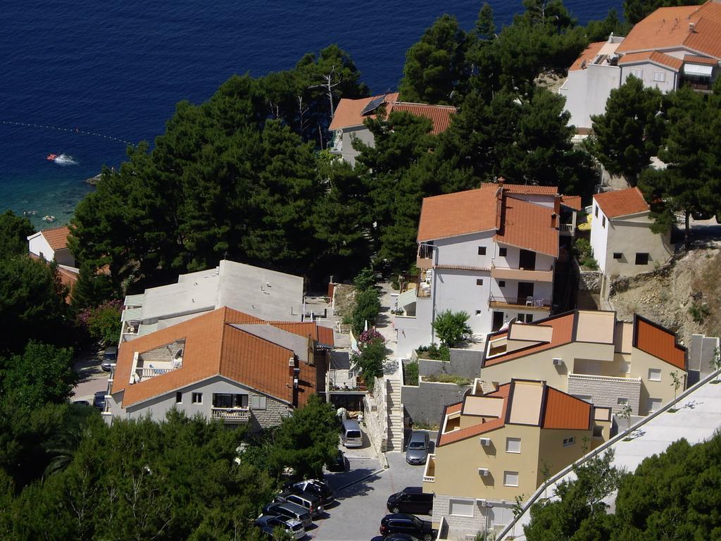 Apartments Villa Astra & Pinija Брела Стая снимка
