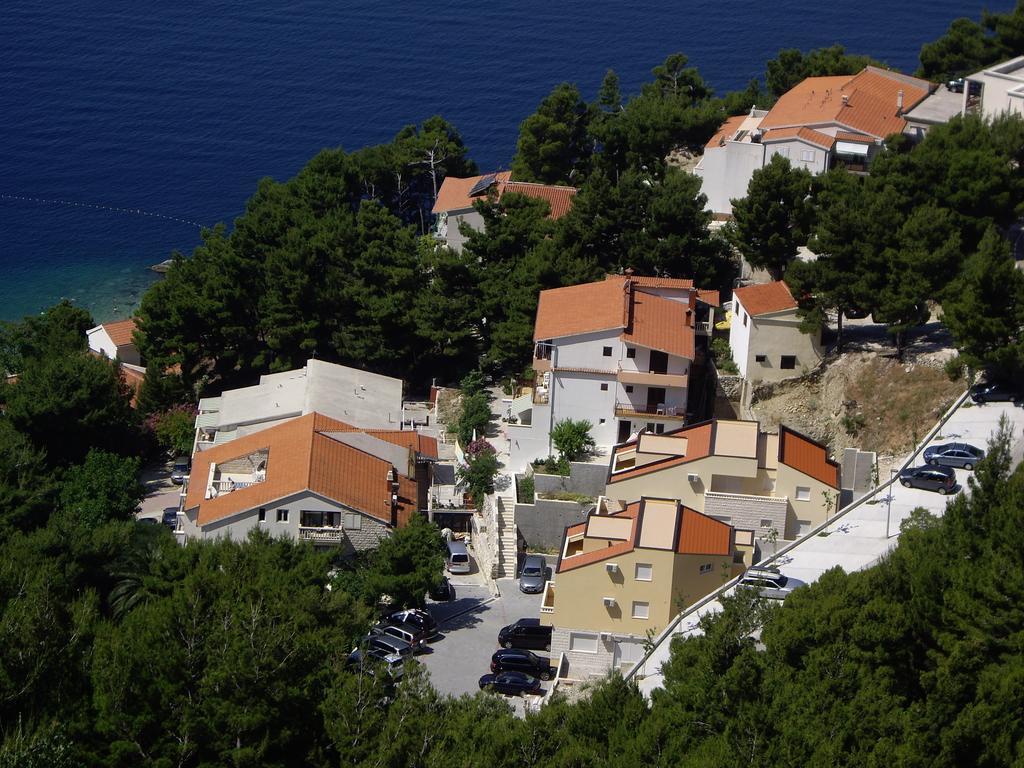 Apartments Villa Astra & Pinija Брела Стая снимка