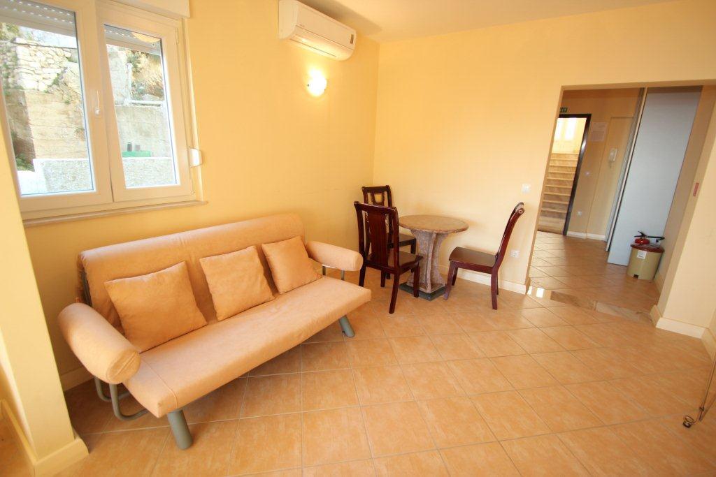 Apartments Villa Astra & Pinija Брела Екстериор снимка