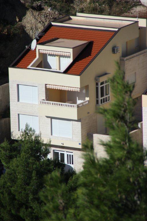 Apartments Villa Astra & Pinija Брела Екстериор снимка